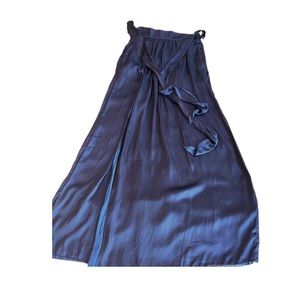 Long skirt with pocket